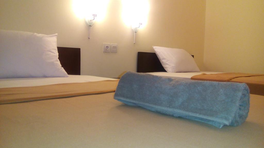 Jenny Bunker Homestay Кута Екстер'єр фото